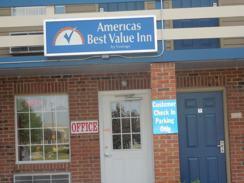 Americas Best Value Inn Maumee/Toledo Eksteriør billede