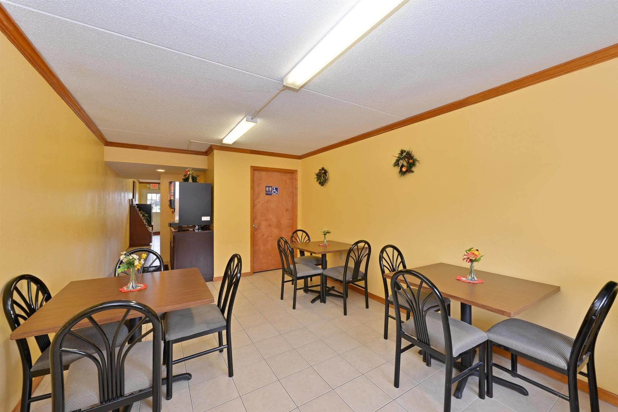 Americas Best Value Inn Maumee/Toledo Eksteriør billede